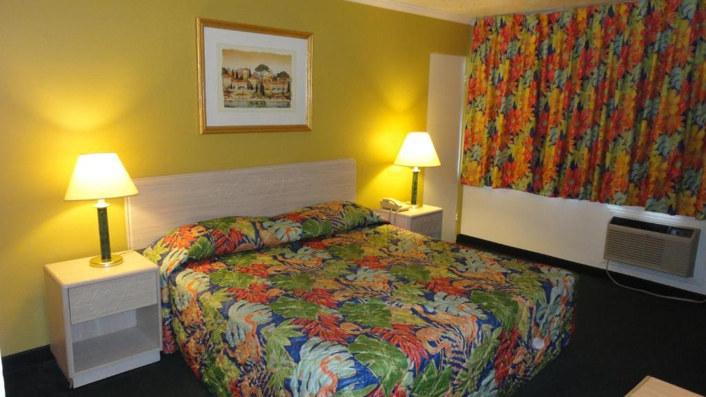 Imperial 400 Motor Inn Needles Room photo